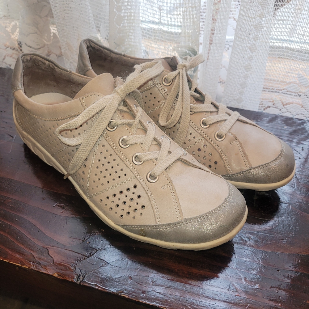 Remonte Beige and Silver Women's Sneakers